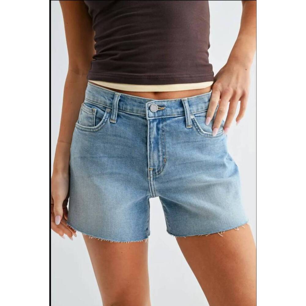 NEW JUST BLACK DENIM kate stretch jean shorts in light denim - Picture 5 of 7